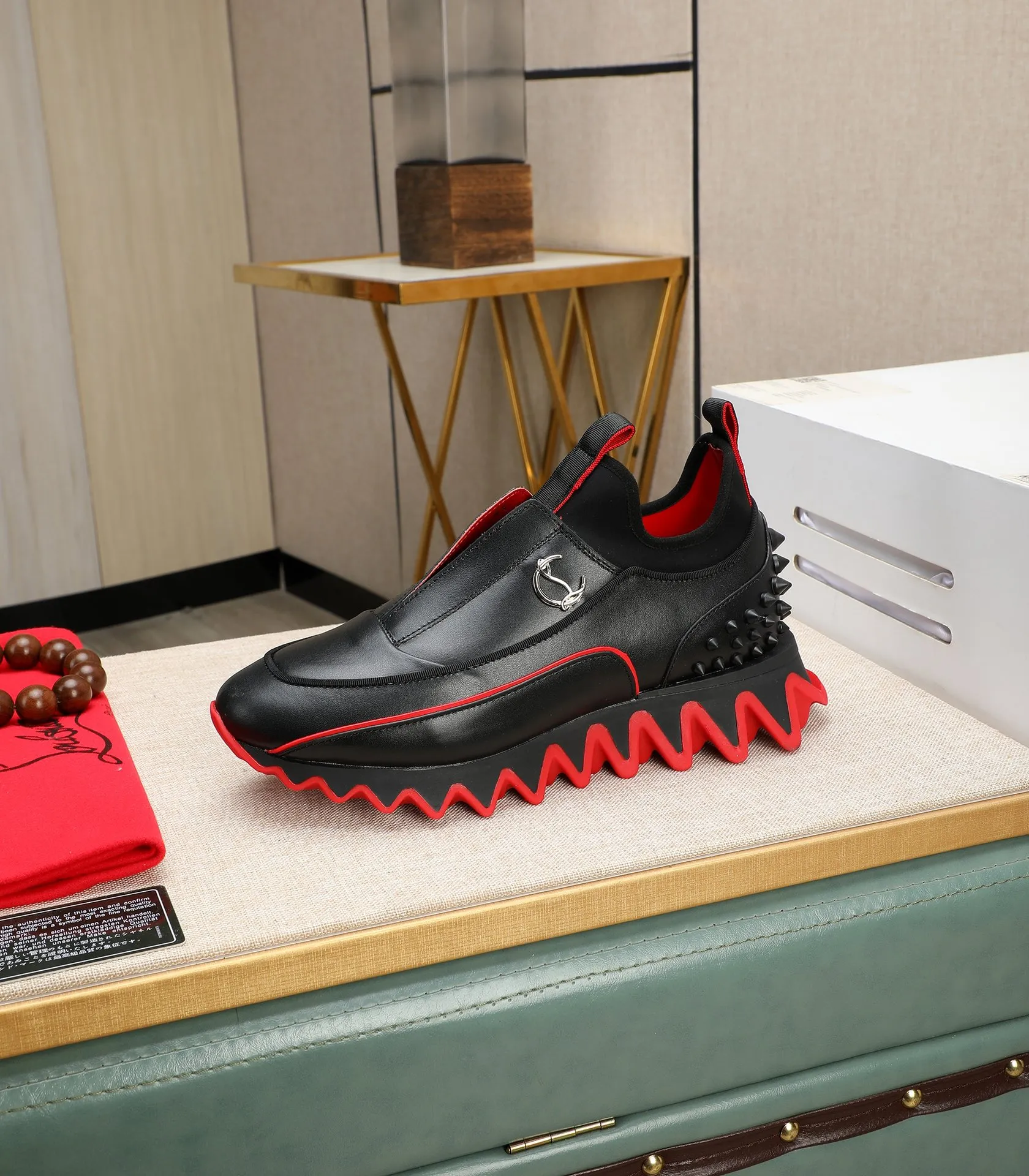 Men's shoes 💰700 (high-end goods) Christian Louboutin (CL red sole shoes) counter series, casual sneakers for couples 📢 📢 📢 Exclusive hot style release 🎈🎈💪 Movable latex feet 👻 Finished outsole line [Proud] 😝Male 38#-46, global supply 😝 [Top version]: Original imported genuine leather upper, top original leather lining, original molded TPU outsole, original 1:1 detail processing, original shoe last,